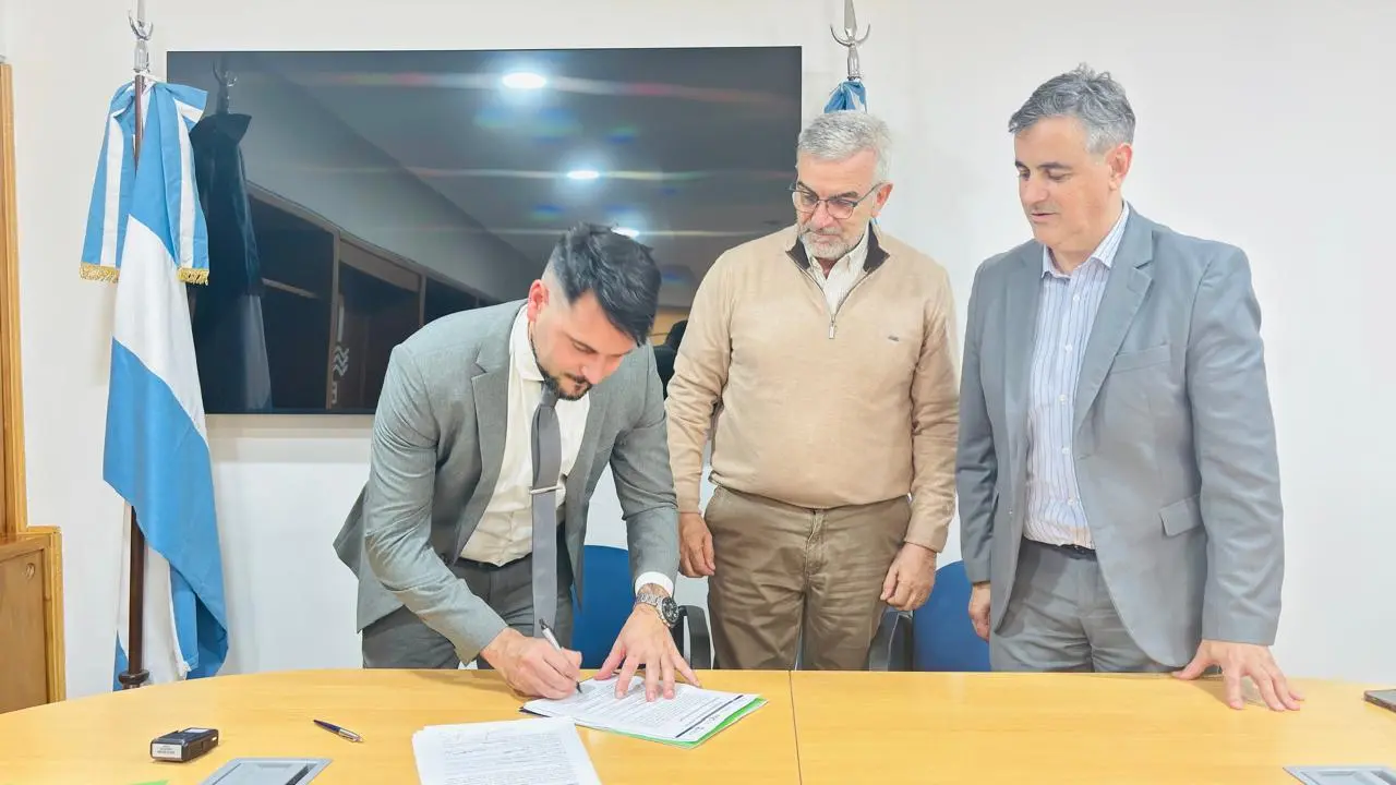 EPAS firmó un acuerdo con Protección al Consumidor para impulsar el programa “ConSumo Respeto”
